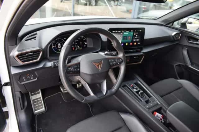 CUPRA Leon Sportstourer (2021) thumbnail 4