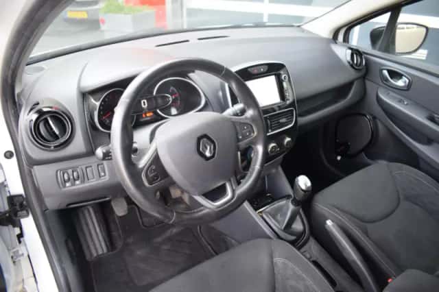 Renault Clio (2018) thumbnail 4