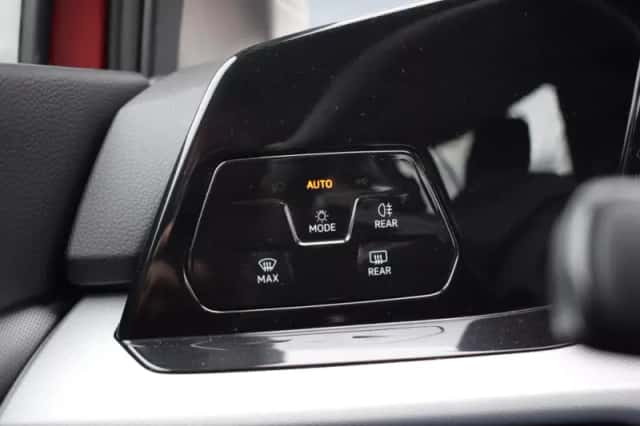Volkswagen Golf (2021) thumbnail 19