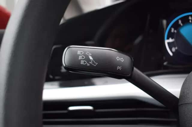 Volkswagen Golf (2021) thumbnail 21