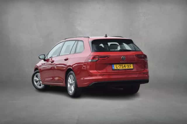 Volkswagen Golf (2021) thumbnail 31