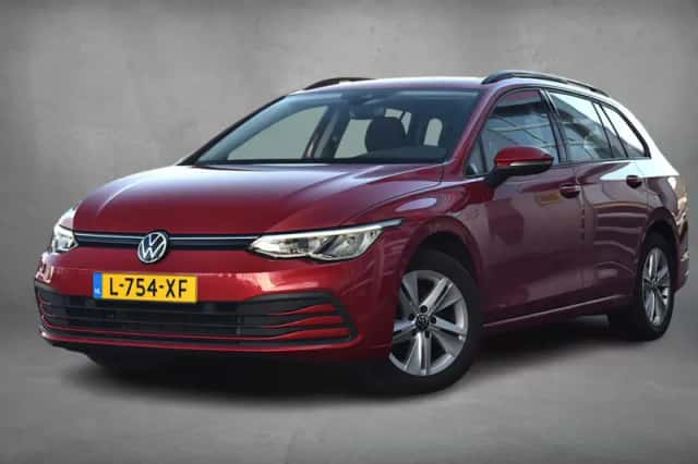 Volkswagen Golf (2021) thumbnail 32