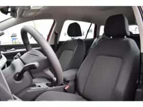 Volkswagen Golf (2021) thumbnail 5
