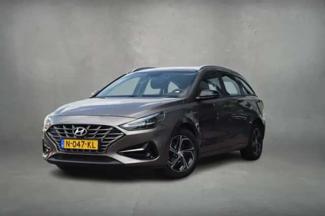 Hyundai i30 (2021) thumbnail 2