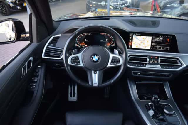 BMW X5 (2021) thumbnail 13