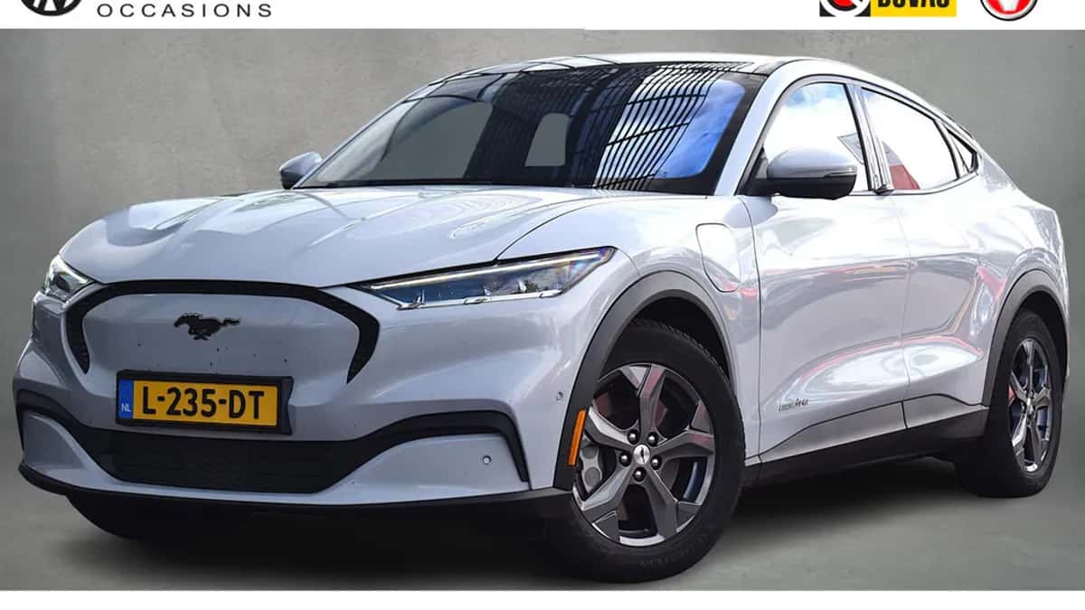 Ford Mustang Mach-E (2021) — foto 1
