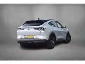 Ford Mustang Mach-E (2021) thumbnail 3