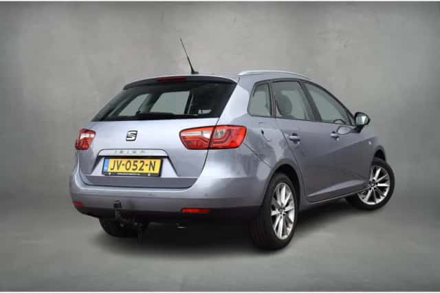SEAT Ibiza (2016) thumbnail 3