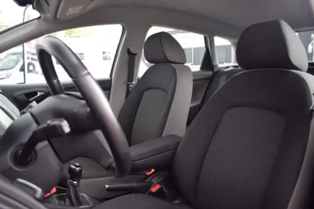 SEAT Ibiza (2016) thumbnail 4