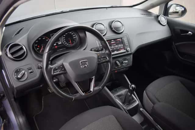 SEAT Ibiza (2016) thumbnail 5