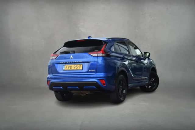 Mitsubishi Eclipse Cross (2022) thumbnail 3