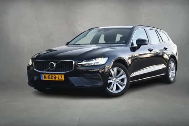 Volvo V60 (2021) thumbnail 2