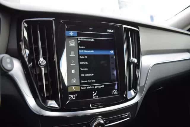 Volvo V60 (2021) thumbnail 13