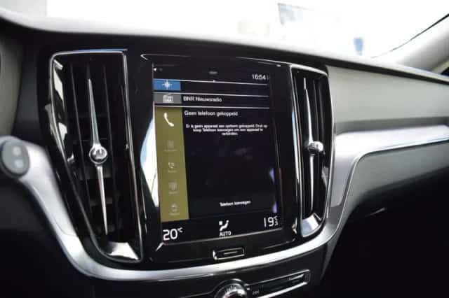 Volvo V60 (2021) thumbnail 15