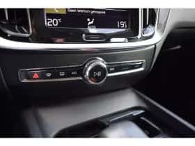 Volvo V60 (2021) thumbnail 17