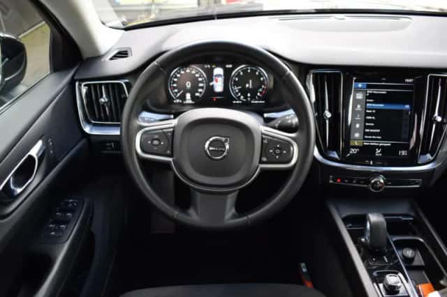 Volvo V60 (2021) thumbnail 19