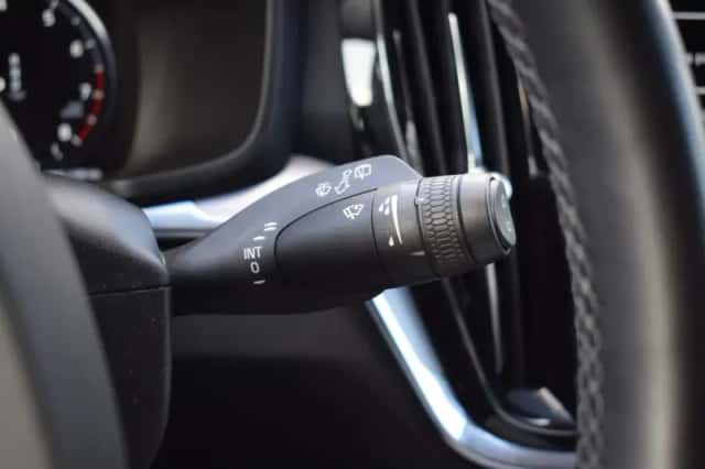Volvo V60 (2021) thumbnail 24