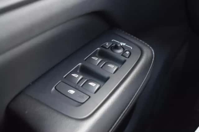Volvo V60 (2021) thumbnail 25