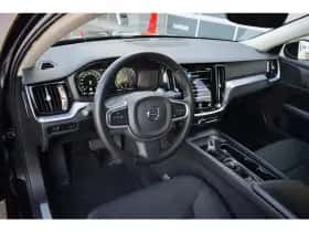 Volvo V60 (2021) thumbnail 4
