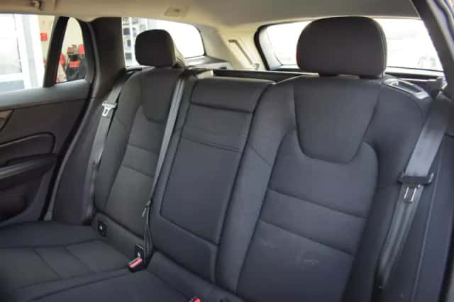 Volvo V60 (2021) thumbnail 6