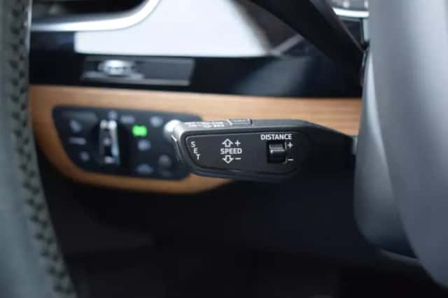 Audi Q7 (2015) thumbnail 23