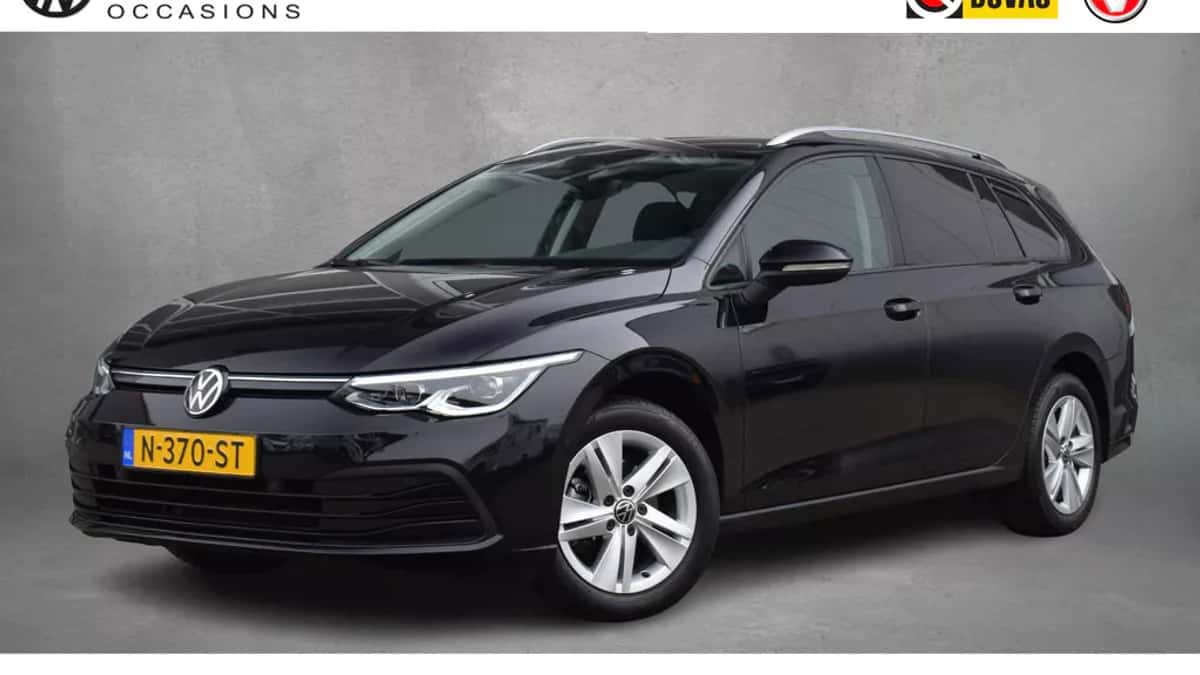 Volkswagen Golf (2022) — foto 1
