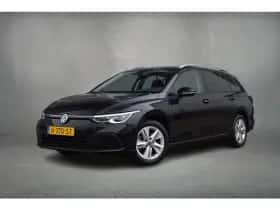 Volkswagen Golf (2022) thumbnail 2