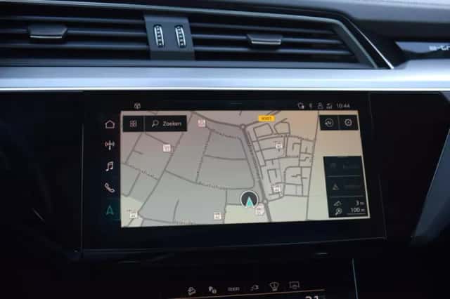 Audi e-tron (2022) thumbnail 15