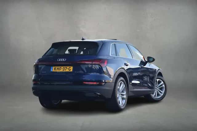 Audi e-tron (2022) thumbnail 3