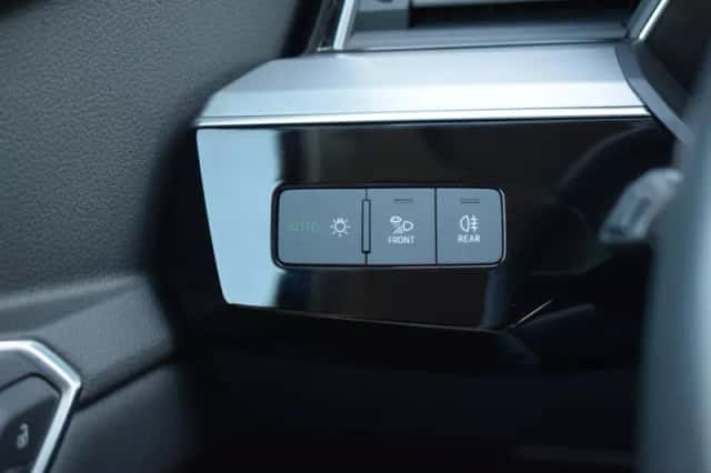 Audi e-tron (2022) thumbnail 25