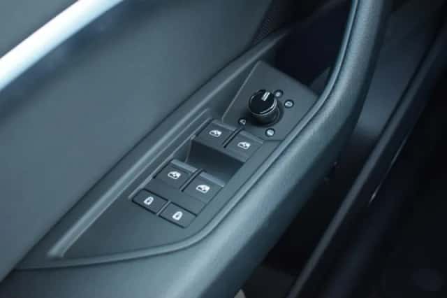 Audi e-tron (2022) thumbnail 26