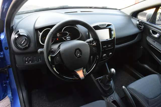 Renault Clio (2015) thumbnail 4