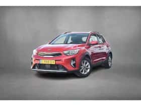 Kia Stonic (2021) thumbnail 2
