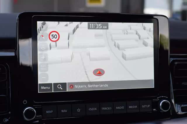 Kia Stonic (2021) thumbnail 14