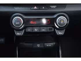 Kia Stonic (2021) thumbnail 15