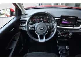 Kia Stonic (2021) thumbnail 16