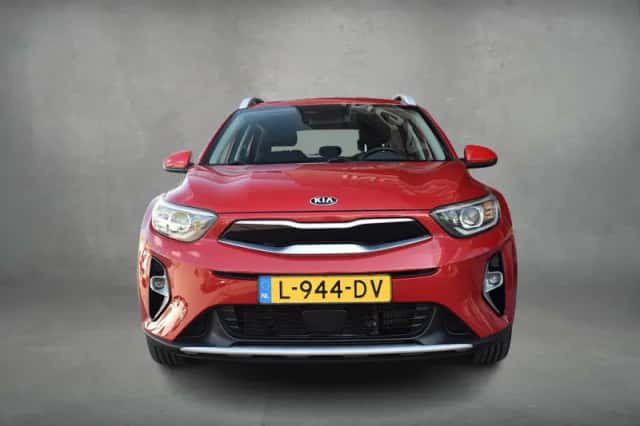 Kia Stonic (2021) thumbnail 8