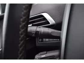 Peugeot 3008 (2022) thumbnail 20