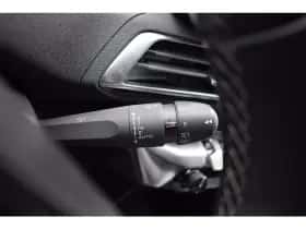 Peugeot 3008 (2022) thumbnail 24