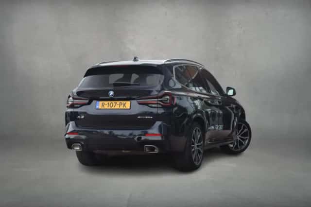 BMW X3 (2022) thumbnail 3