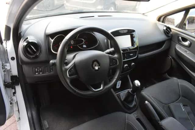 Renault Clio (2018) thumbnail 4