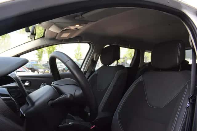 Renault Clio (2018) thumbnail 5