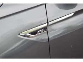 Volkswagen Tiguan (2018) thumbnail 10