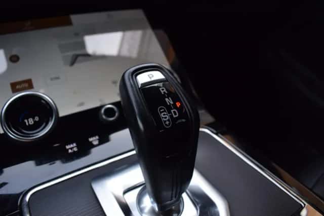 Land Rover Range Rover Evoque (2021) thumbnail 19