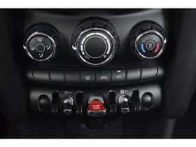 MINI Cooper (2016) thumbnail 17