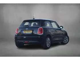 MINI Cooper (2016) thumbnail 3