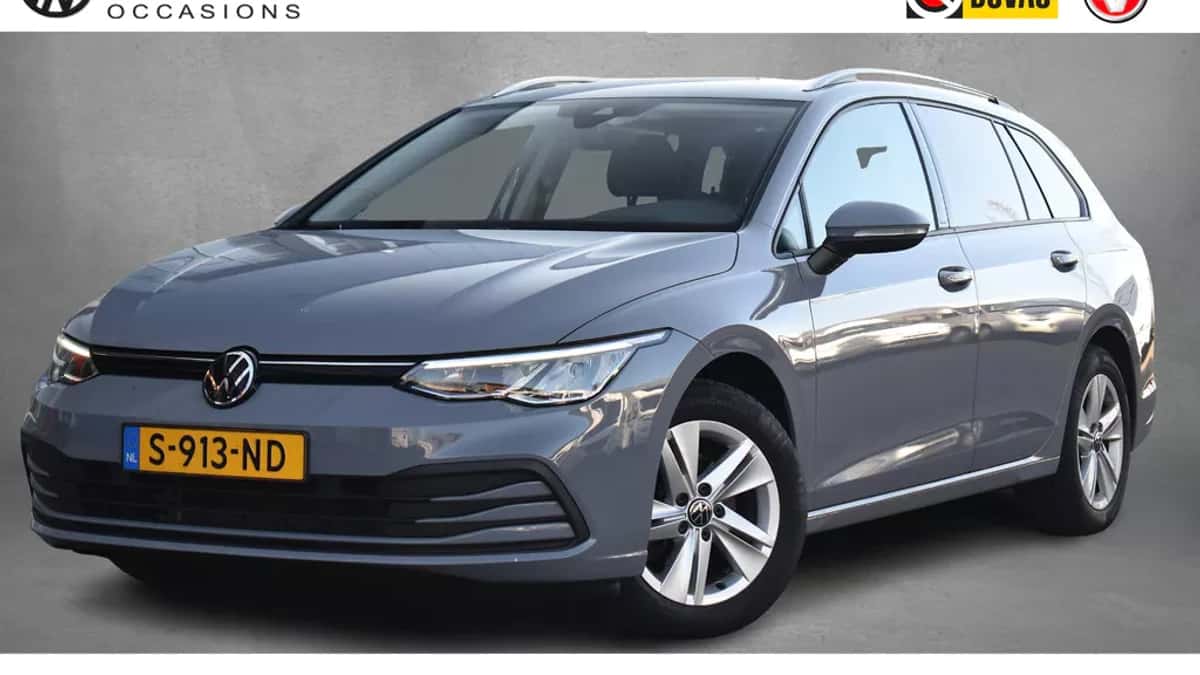 Volkswagen Golf (2023) — foto 1