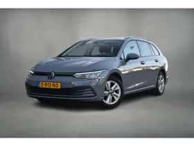 Volkswagen Golf (2023) thumbnail 2