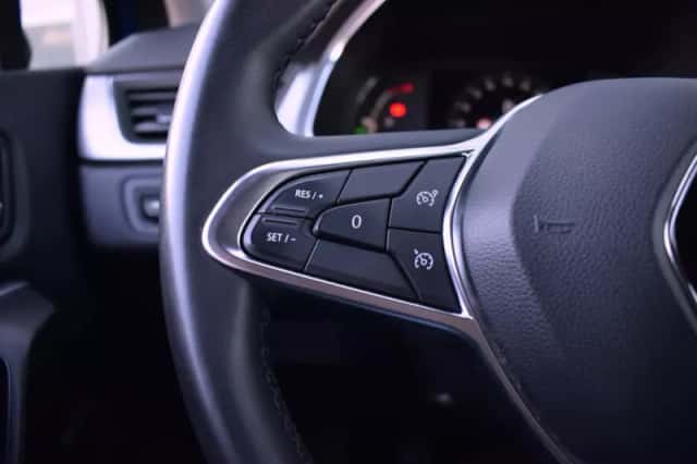 Renault Captur (2020) thumbnail 15