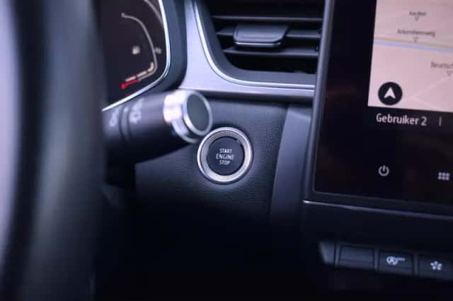 Renault Captur (2020) thumbnail 16